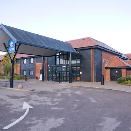 Days Inn Stevenage North Baldock Exterior foto