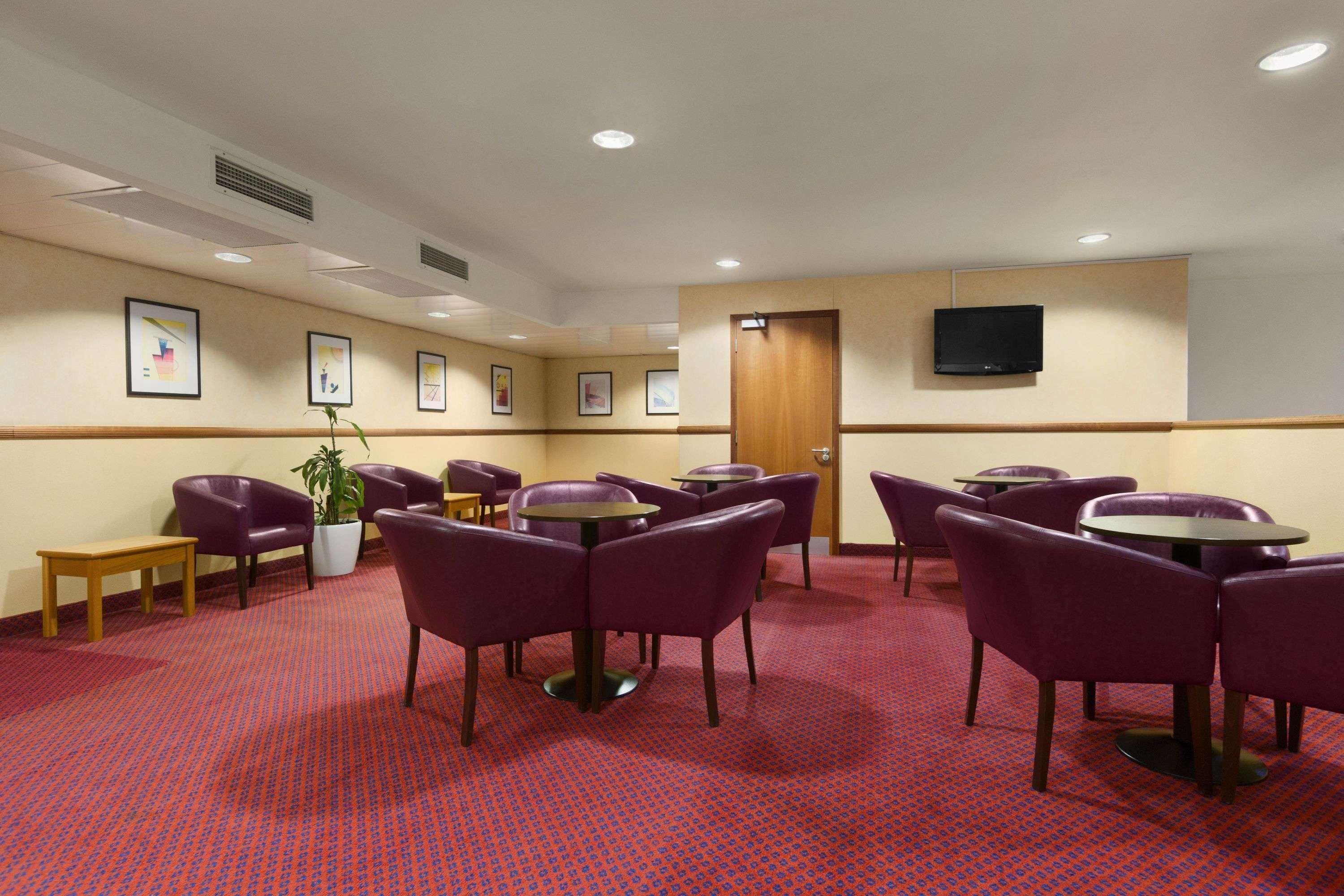 Days Inn Stevenage North Baldock Exterior foto